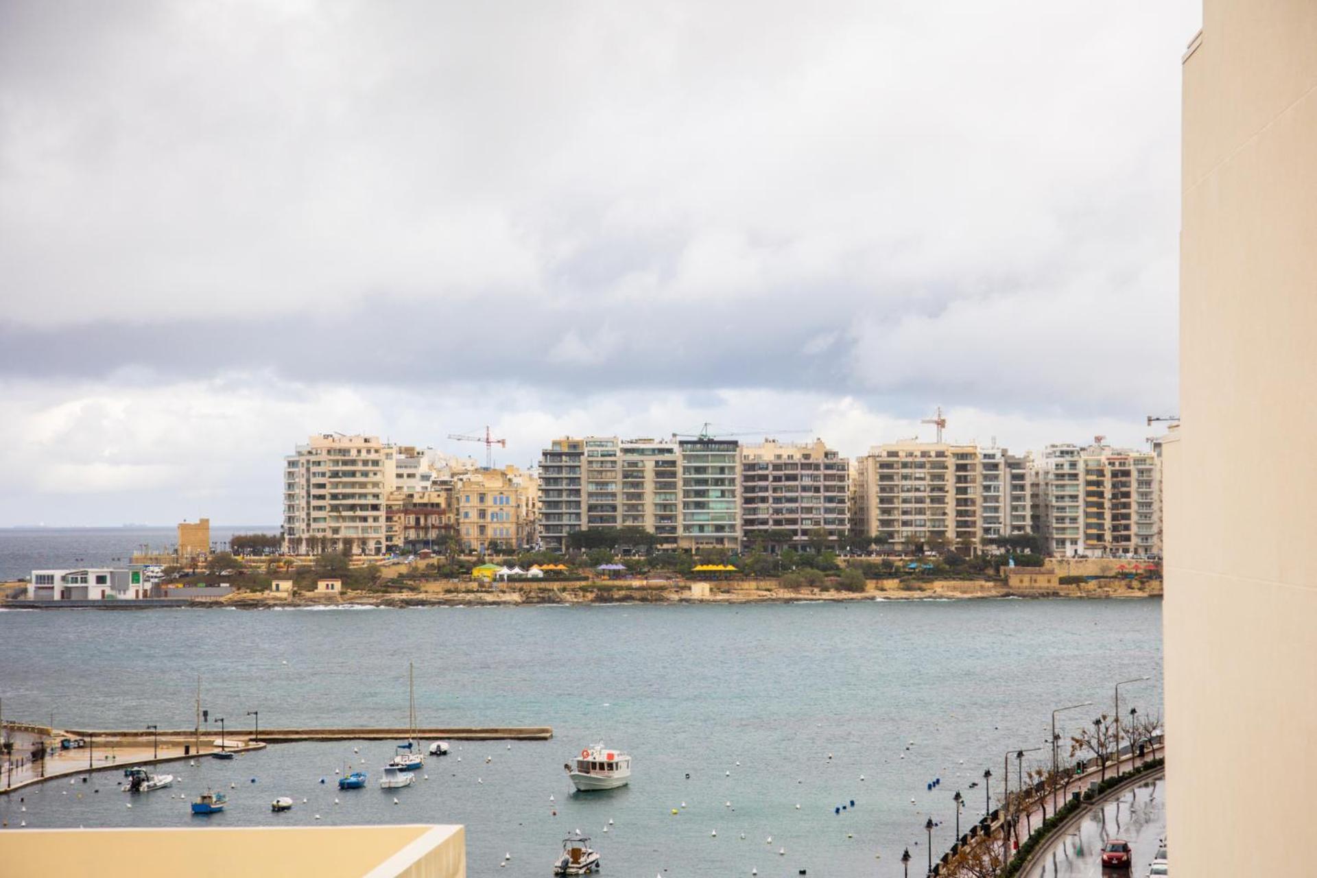 Chic 1br Retreat In St Julian's By Holi *